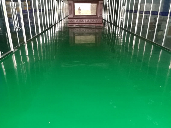 密封固化劑地坪和環(huán)氧地坪有什么不同？